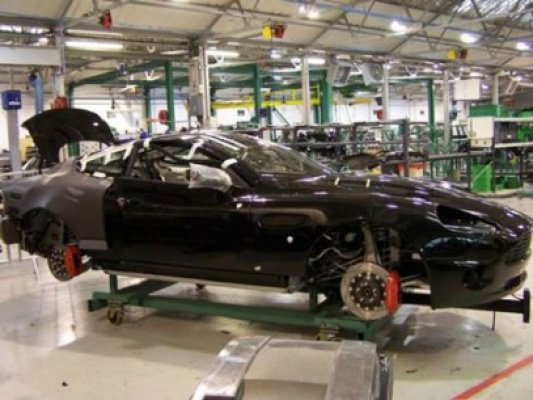 Aston Martin a primit două oferte de preluare